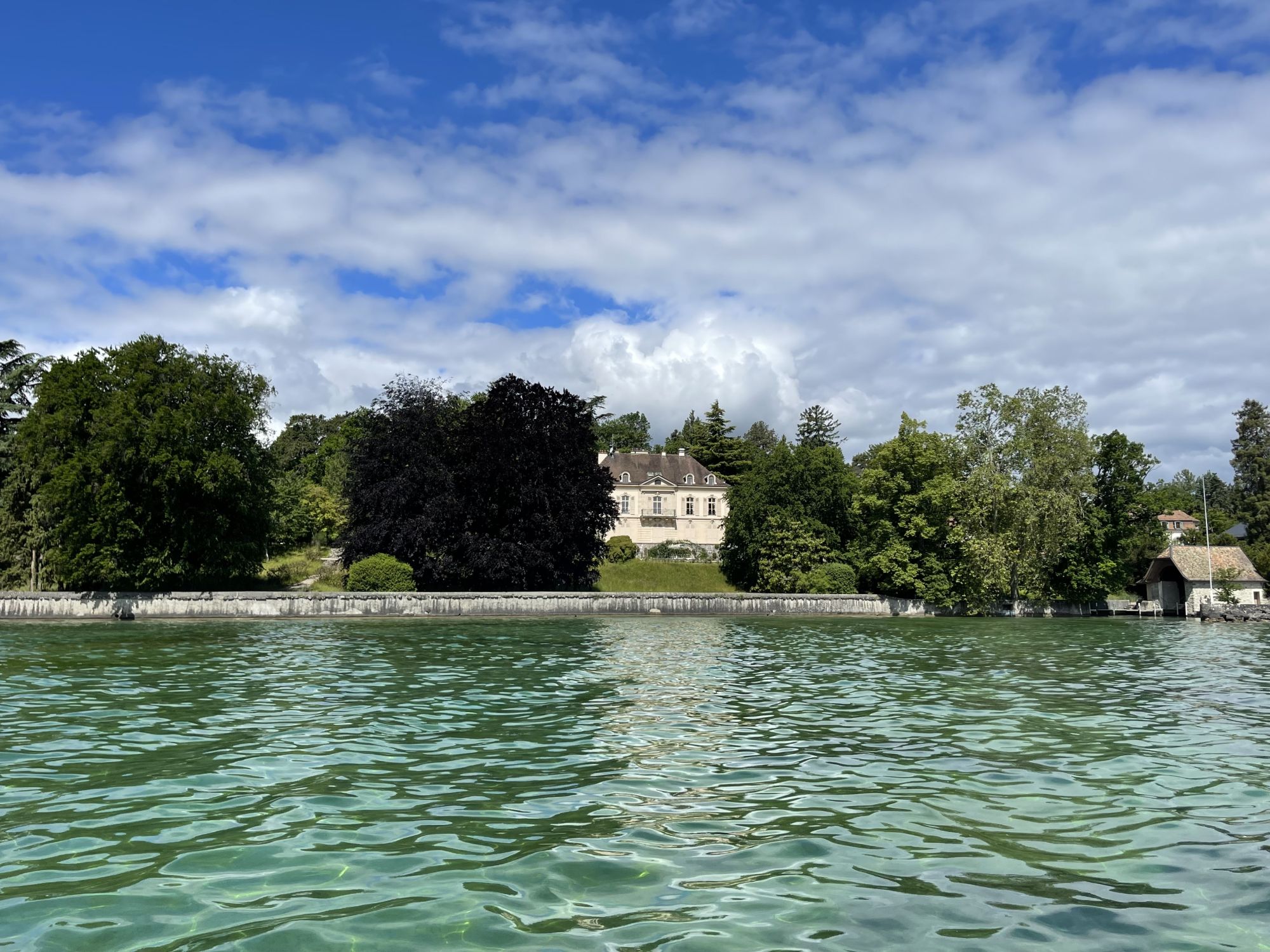 Propriété historique pieds dans l'eau