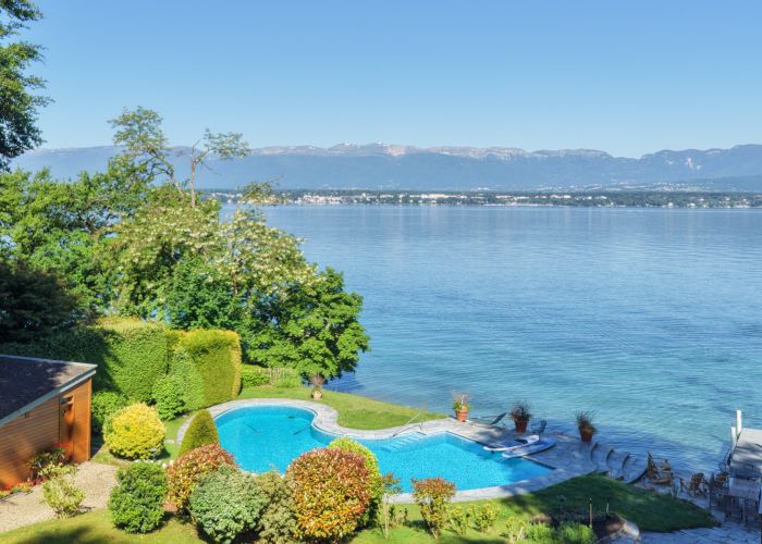 Propriété pieds dans l'eau